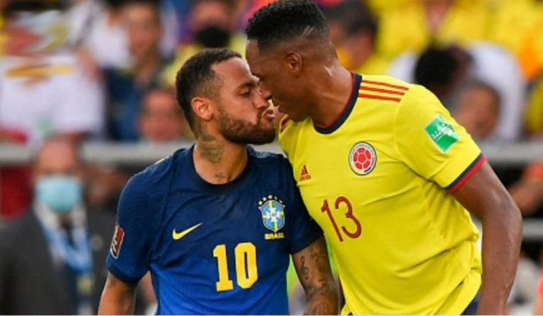 شاهد نيمار يستفز كولومبي ياري مينا في تصفيات كأس العالم 2022 , نيمار يستفز ياري مينا, neymar vs yerry mina, Neymar Kiss mina